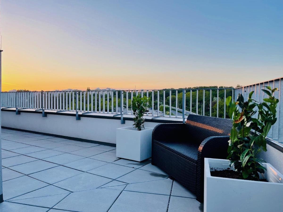 Sonnenwohnen Penthouse Direkt Bei U-Bahn Und Therme Wien Mit Top Anbindung Ins Zentrum エクステリア 写真